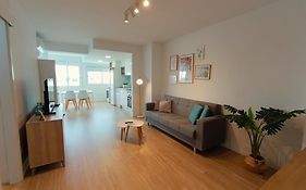 Play-Puig Beach Flat